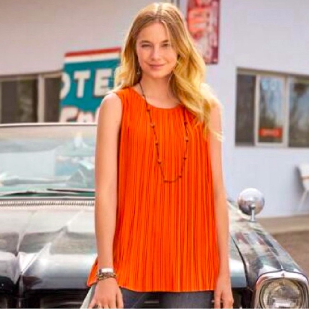 NWT~Sundance “KATIE” Pleated Tank Top Size M
